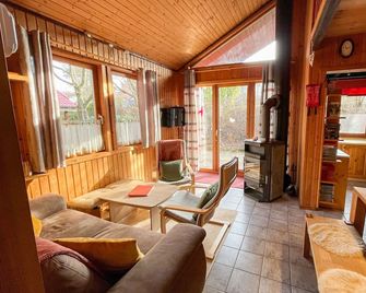 Family-friendly pleasant house with terrace, garden & BBQ | Panoramic view | Pet-friendly - Rott - Living room