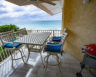 Enjoy Sunsets at Fully Equipped Condo at the Beach - George Town - Balcony