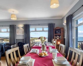 Glassillaun Beach House - Renvyle - Dining room