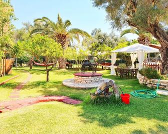 Alexaria Holidays Apartments - Lefkáda - Patio