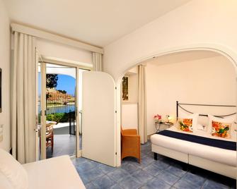 Le Calette Bay - צ'פאלו - חדר שינה