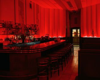 The Oxford Hotel - דנבר - בר