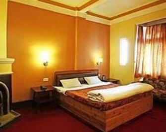 Pineridge Hotel - Darjeeling - Bedroom