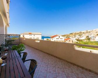 Apartment And Room Bacic - Metajna - Balcony
