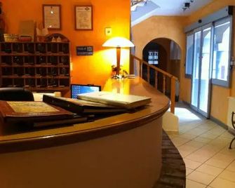 Hotel Zodiaco - Szekszard - Recepción