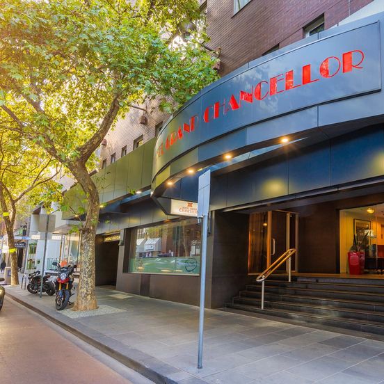 Hotel Grand Chancellor Melbourne image 1