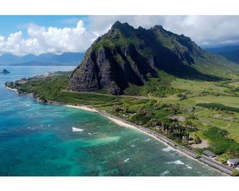 Breezy Beachfront Bali-Style Haven 180 Degree Oceanview - Hauula - Building