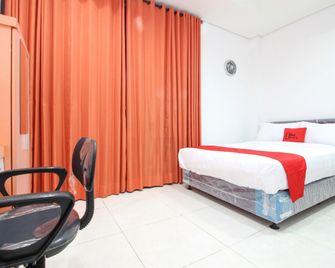 RedDoorz Plus @ Affandi Gejayan - Depok