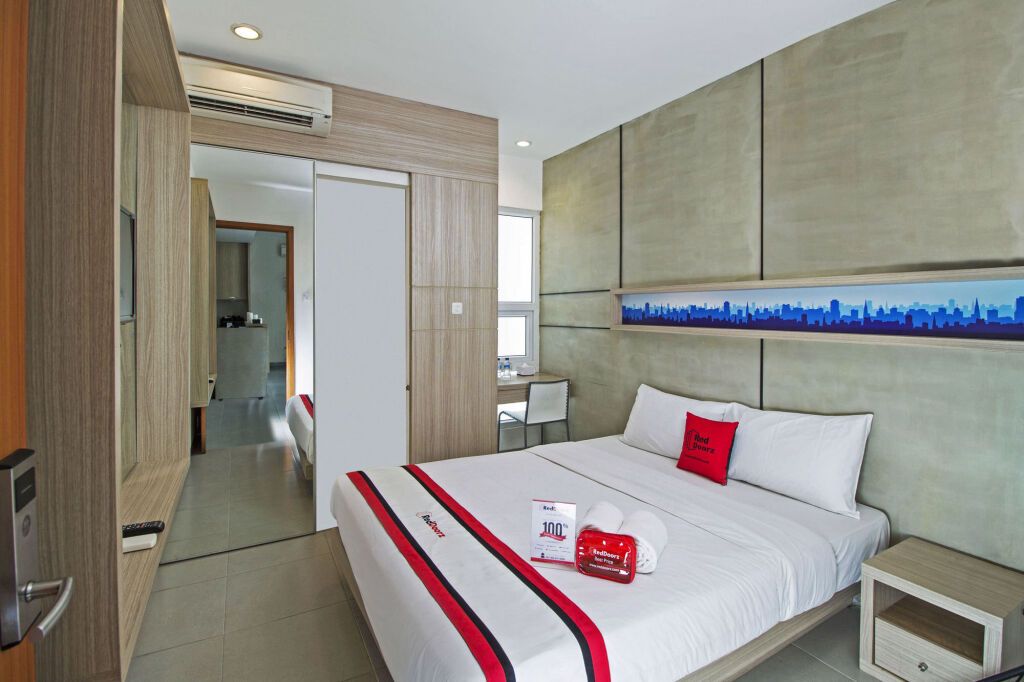 RedDoorz Plus @ Setiabudi Eight