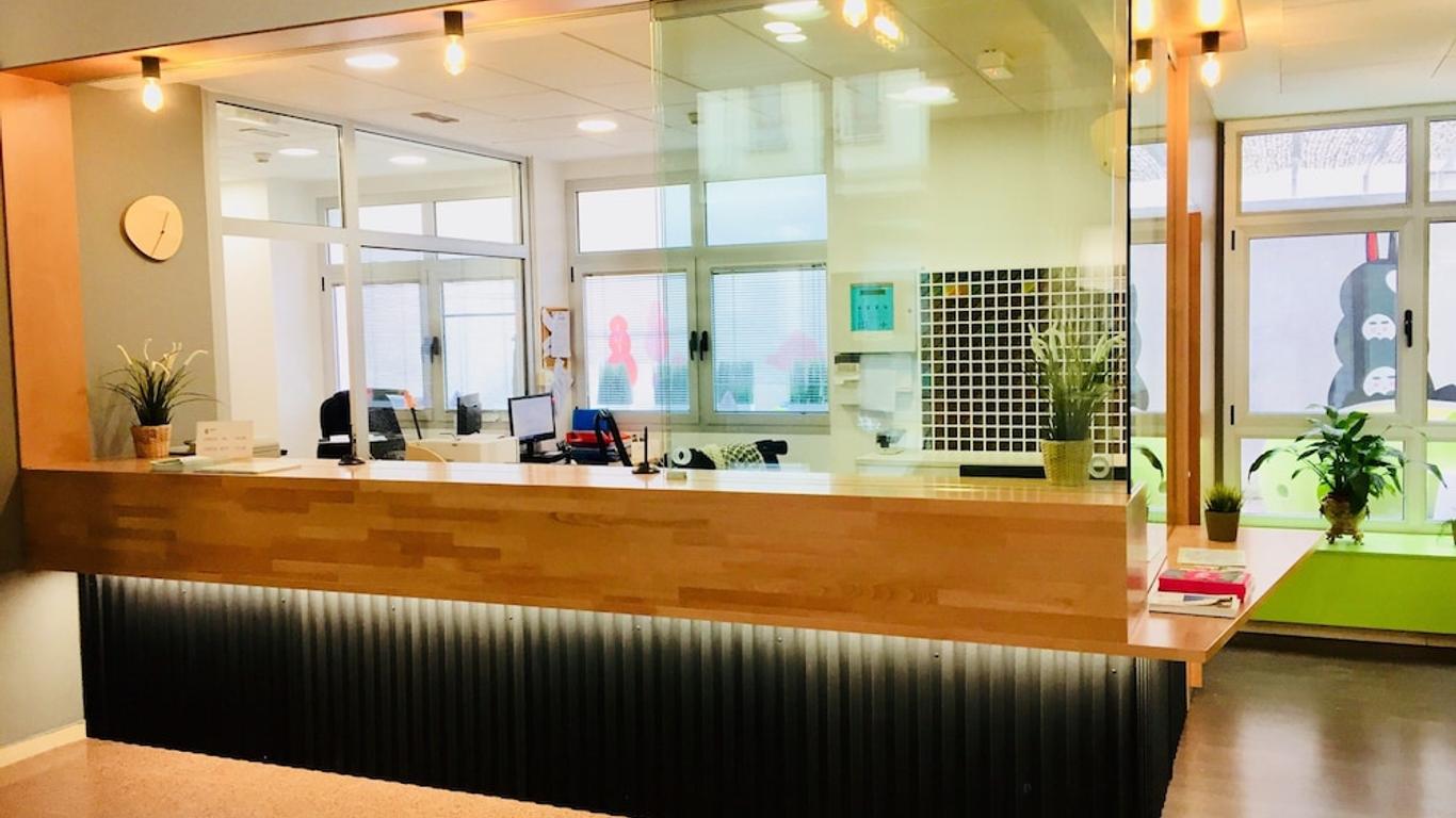 Residencia Universitaria Resa Blas De Otero