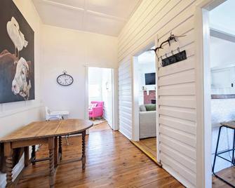 James Cottage - Close To Cbd, Charm Awaits - Dubbo - Dining room