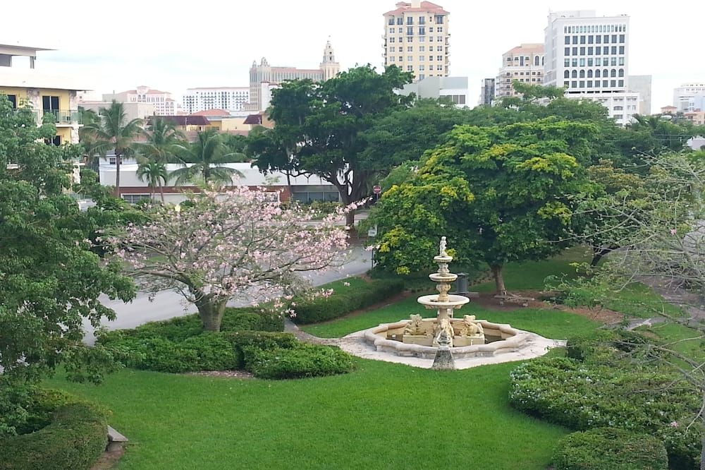 Hotel Chateaubleau - Coral Gables - Outdoor view
