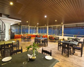 Dream Catcher Plantation Resort - Munnar - Restaurante
