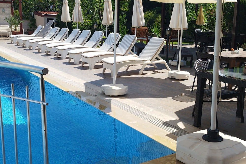 Vespera hotel - אורטג'ה - בריכה