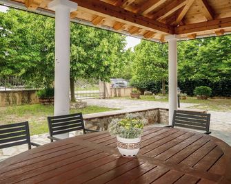 Holiday Home Ana by Interhome - Drinovci - Patio