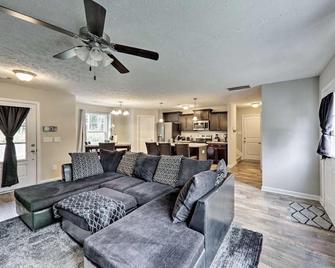 Percy priest Lake House - La Vergne - Living room