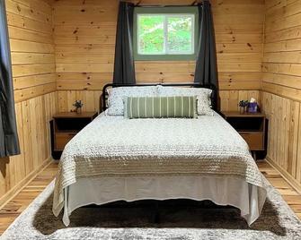 North Hollow Hideaway at Cherry Springs - Coudersport - Habitación