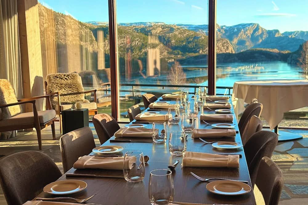 Preikestolen Hotel & Basecamp