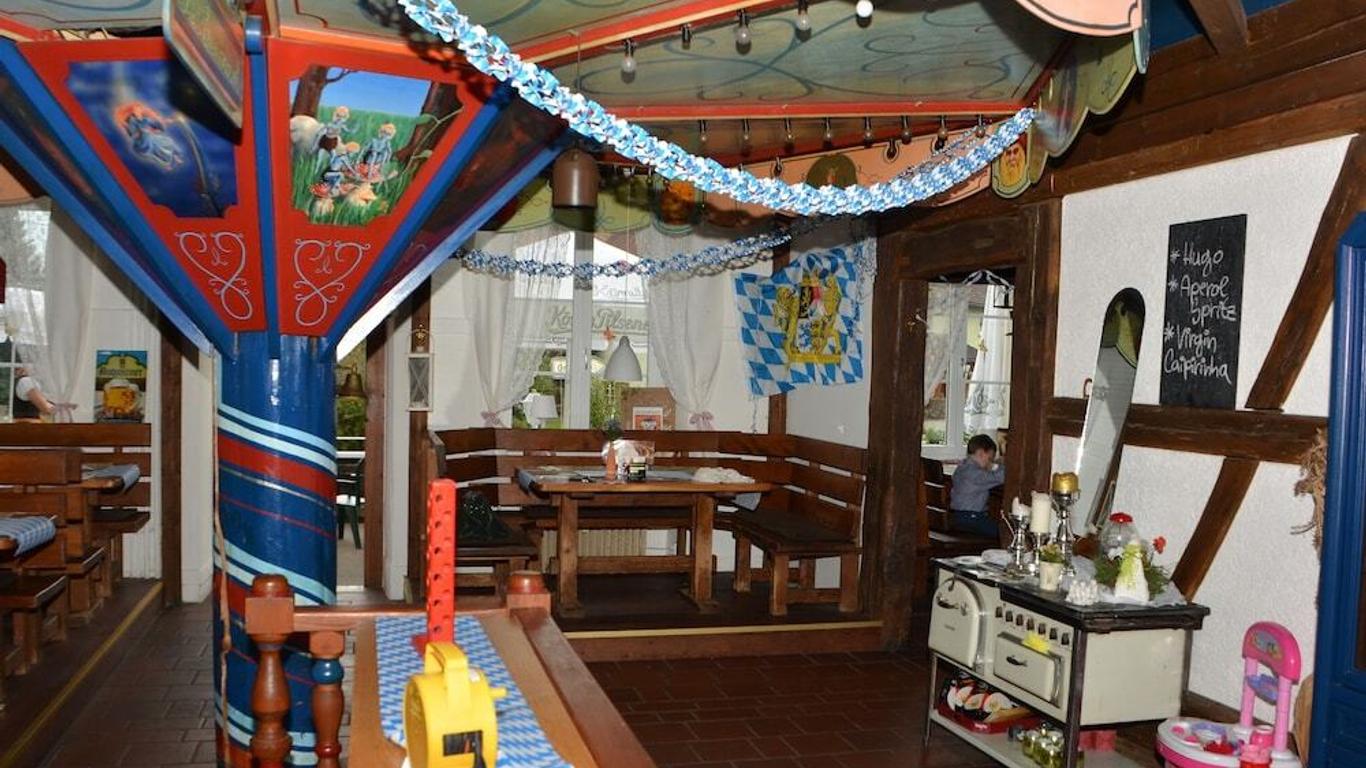 Cafe Verkehrt - Kultur Genuss Hotel