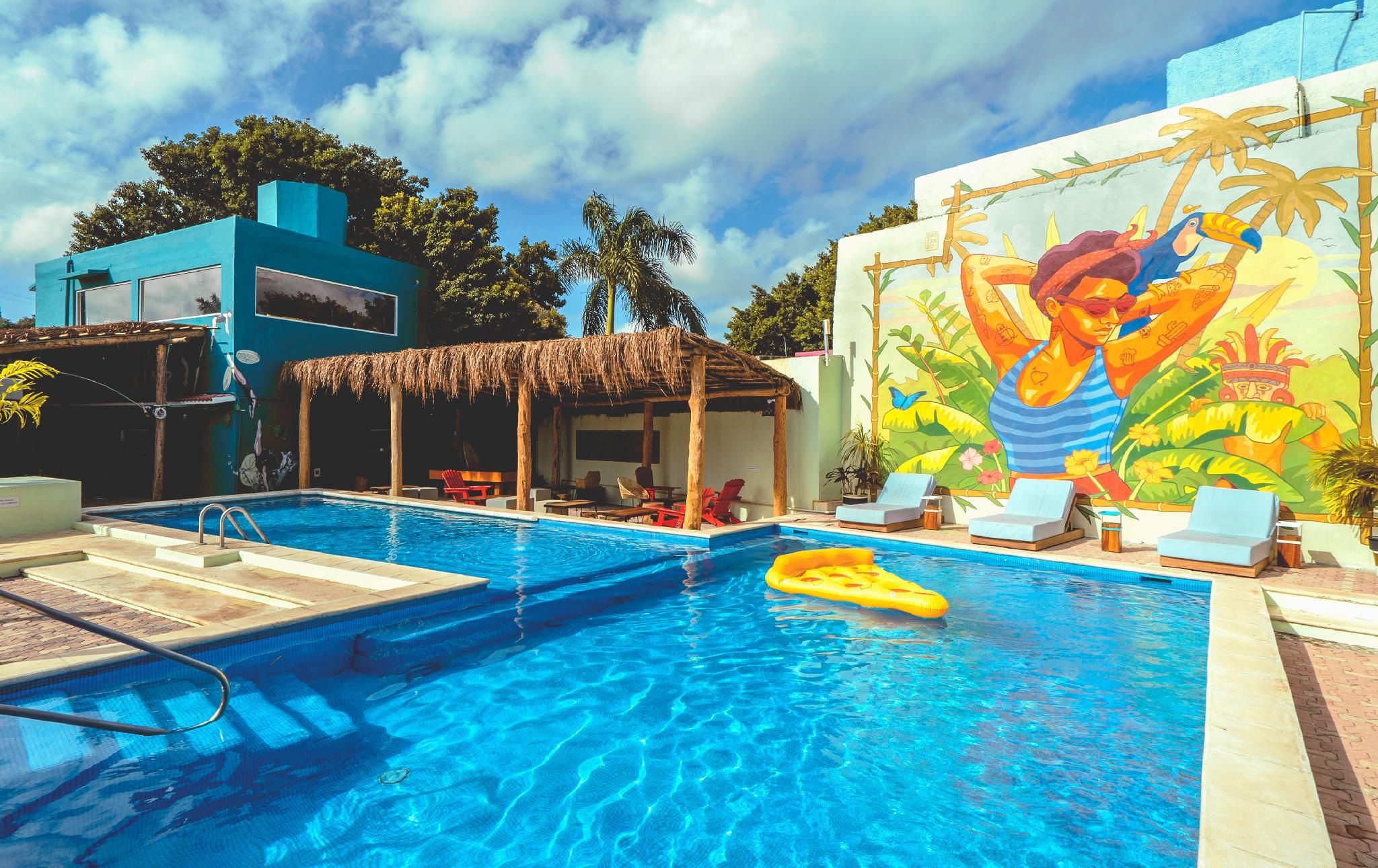 Nilu Cancun Downtown by Selina - קנקון - בריכה