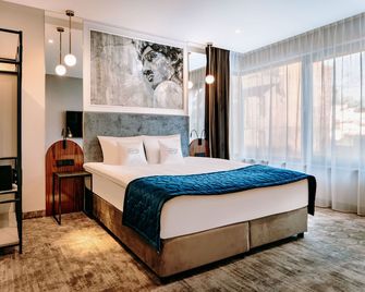 Hotel Eter - טורון - חדר שינה