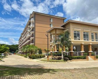 Cozy Minimalist Condo w/ Netflix - Puerto Princesa - Gebäude