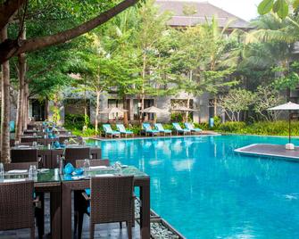 Courtyard by Marriott Bali Nusa Dua Resort - Νότια Κούτα - Πισίνα