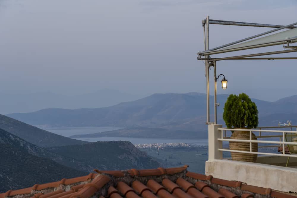 كاستاليا بوتيك هوتل - دلفي - شرفة