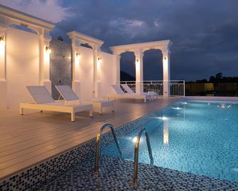 B2 Phuket Premier Hotel - Phuket - Piscine