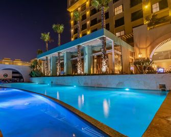 Torre Lucerna Hotel Ensenada - Ensenada - Pool
