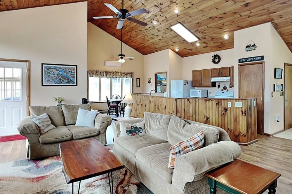 Wake at the Lake | Close to DCL State Park!