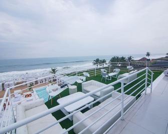 White Deck Beach Resort - Lekki - Balcón