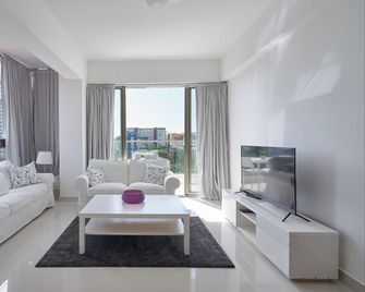 Apartments in La Julia 1 and 2 Bedrooms - Santo Domingo - Sala de estar
