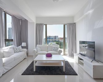 Apartments in La Julia 1 and 2 Bedrooms - סנטו דומינגו - סלון