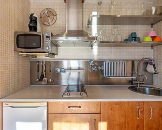 Apartamento diseño a pie de pista - Monachil - Kitchen