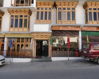 Hotel Shanti Palace - 列城 - 建築