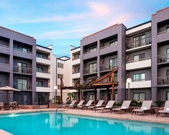 Courtyard by Marriott Phoenix Airport - Phoenix - Pool