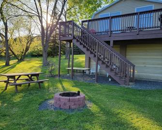 Cozy Country Cottage Just Minutes from 7-Points at Raystown Lake - Huntingdon - Binnenhof