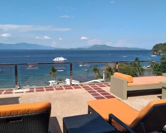 Lalaguna Villas Luxury Dive Resort and Spa - Puerto Galera - Balkong