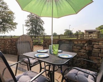 Stable Cottage - High Bentham - Patio