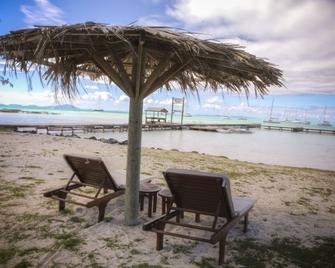 Anegada Reef Hotel - Anegada - Beach