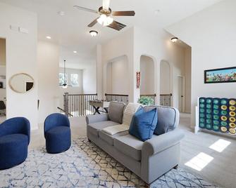 Spacious & Luxe 5 Star Neighborhood Movie Theatre - Frisco - Living room
