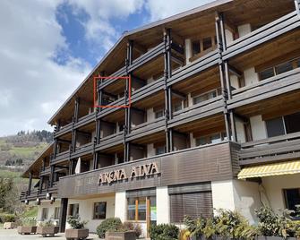 Moderne Ferienwohnung in Laax - Modern apartment in Laax - Laax - Gebäude