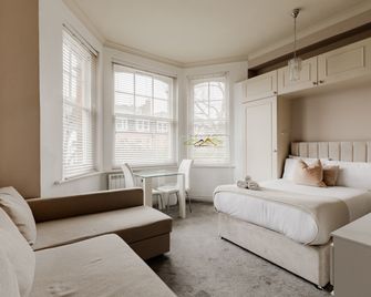 Fairhazel Gardens Studios - London - Bedroom