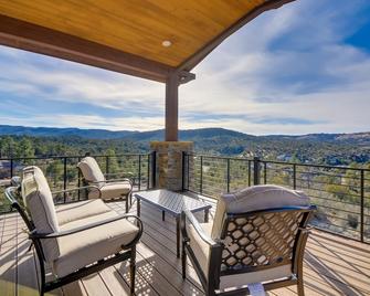 Prescott Vacation Rental with Game Room and Mtn Views! - Prescott - Balcón
