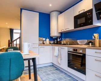 Seaside Retreat: Renovated 19th-Century Villa with Ocean Views & Modern Comforts - Saint-Nazaire - Cuisine