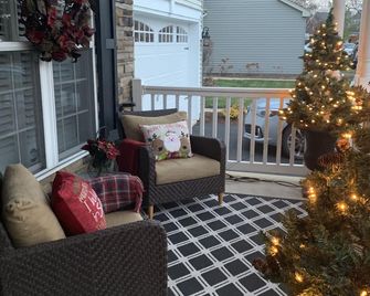 Idyllic Country Living - South Elgin - Balcón