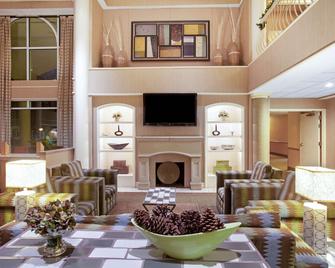 La Quinta Inn & Suites by Wyndham Houston Galleria Area - Houston - Hall d’entrée
