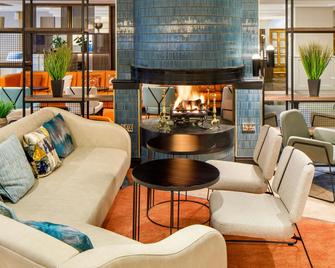 Delta Hotels by Marriott Warwick - Ворік - Лаунж