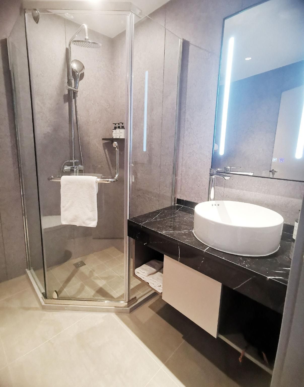 Home Inn Neo Tianjin Dongli Yuejin Road Wanda Plaza - Tianjín - Habitación